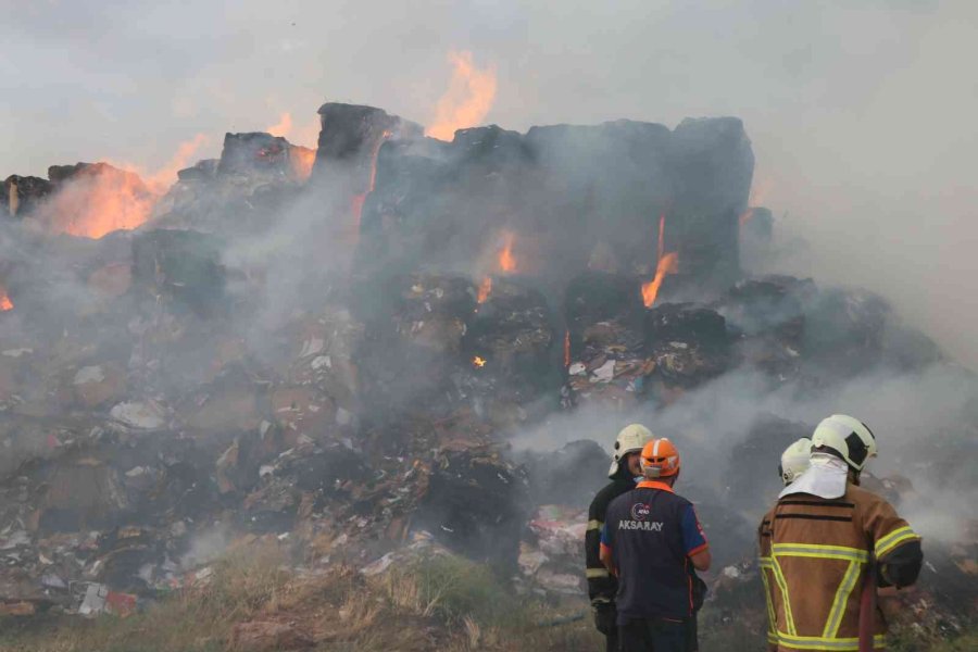 Aksaray’daki Fabrika Yangını Söndürüldü