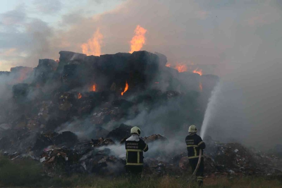 Aksaray’daki Fabrika Yangını Söndürüldü