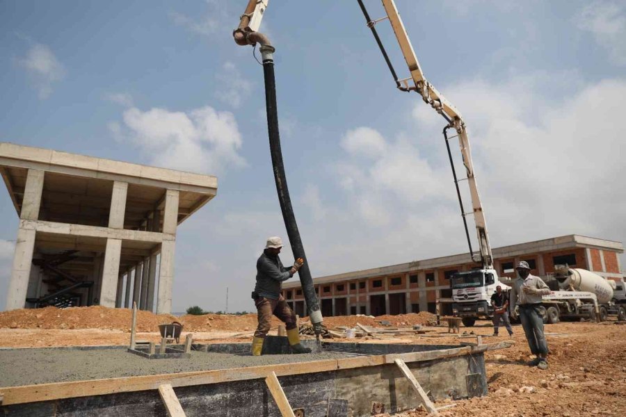 Manavgat Toptancı Hal Projesi’nde Sona Doğru