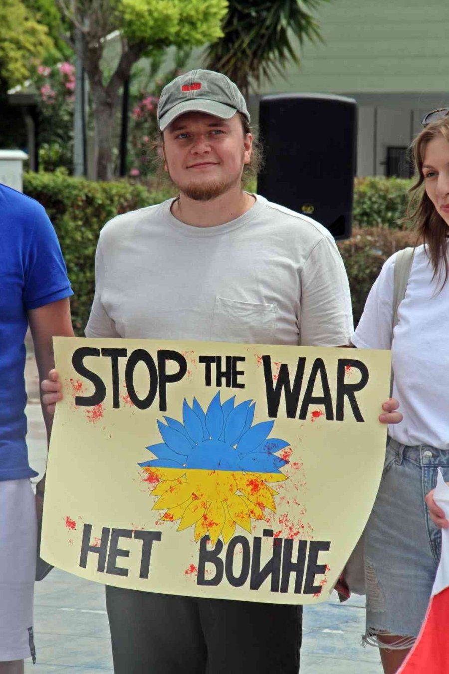 Antalya’daki Yerleşik Rus Ve Ukraynalılardan, ’savaşa Son Verin’ Çağrısı