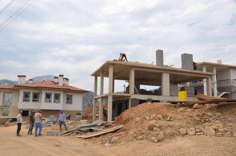 Orman Yangınında Evlerini Kaybedenler İçin Yapılan Konutlarda Sona Gelindi