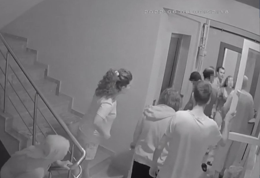 Apartmandaki Komşu Kavgasında Darpla Suçlanan Taraf Konuştu: "tartışmayı Sosyal Medyaya Sızdırıp Kadına Şiddet Olayı Gibi Gösterdiler"