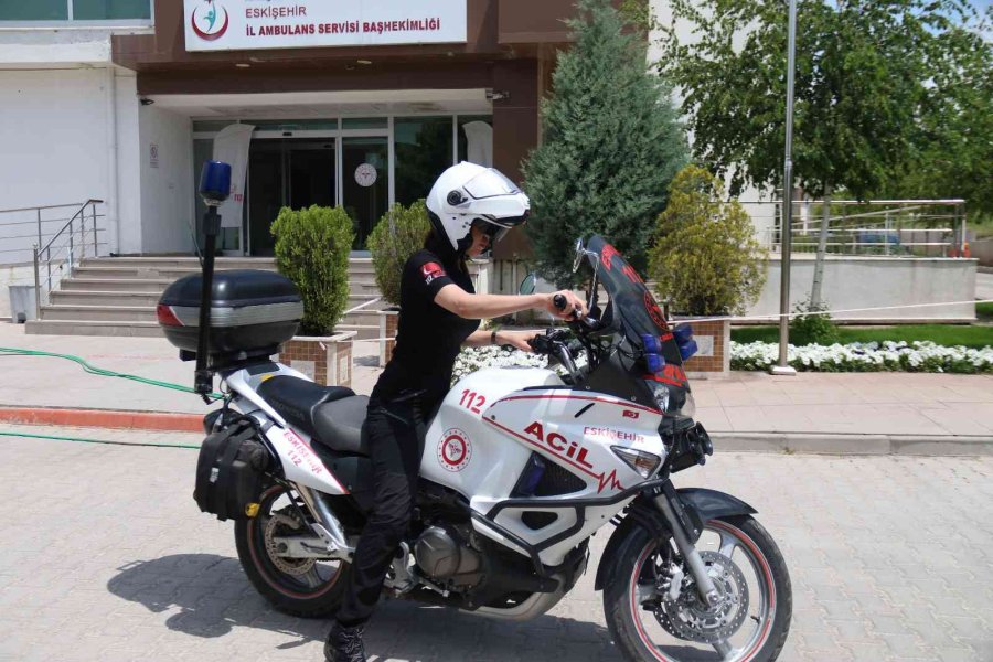 112’nin Tek Motosikletli Kadın Att’si 4 Yıldır Görevinin Başında