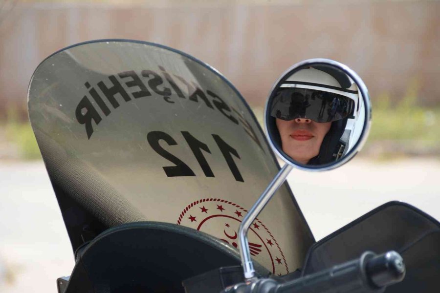 112’nin Tek Motosikletli Kadın Att’si 4 Yıldır Görevinin Başında