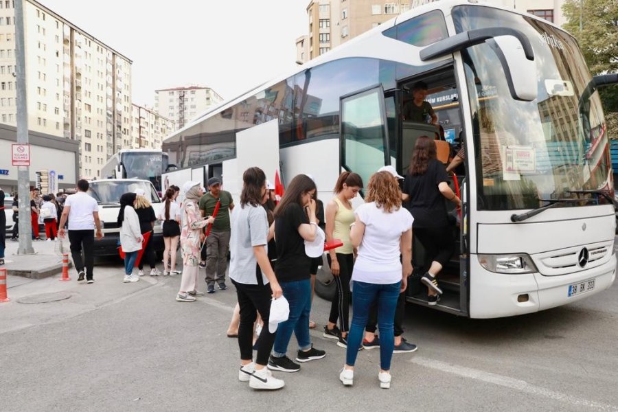 Kaymek Gençleri Ecdadın Huzurunda