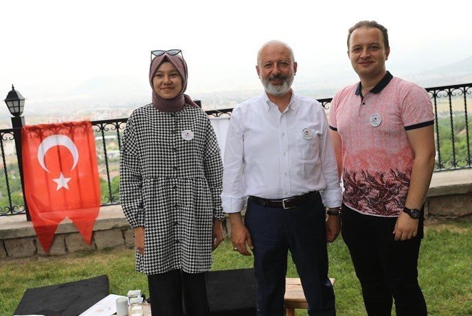 Başkan Çolakbayrakdar Gençlerle Bir Araya Geldi