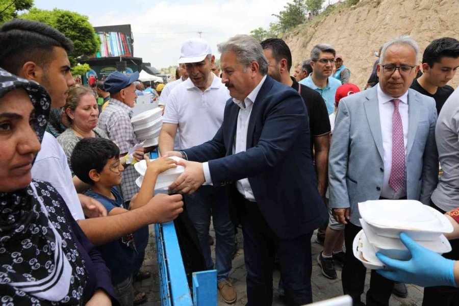 644. Mimarsinan Evliyalar Günü Ve Pilav Etkinliği’ne Yoğun İlgi