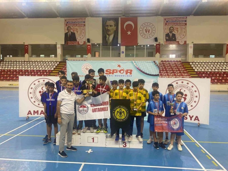 İbrahim Tennuri Ortaokulu Üçüncü Oldu