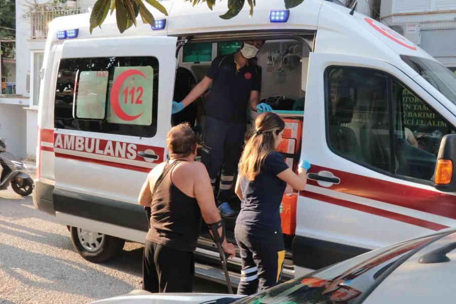 Alacak Verecek Tartışması Hastane Bitti: 2 Yaralı