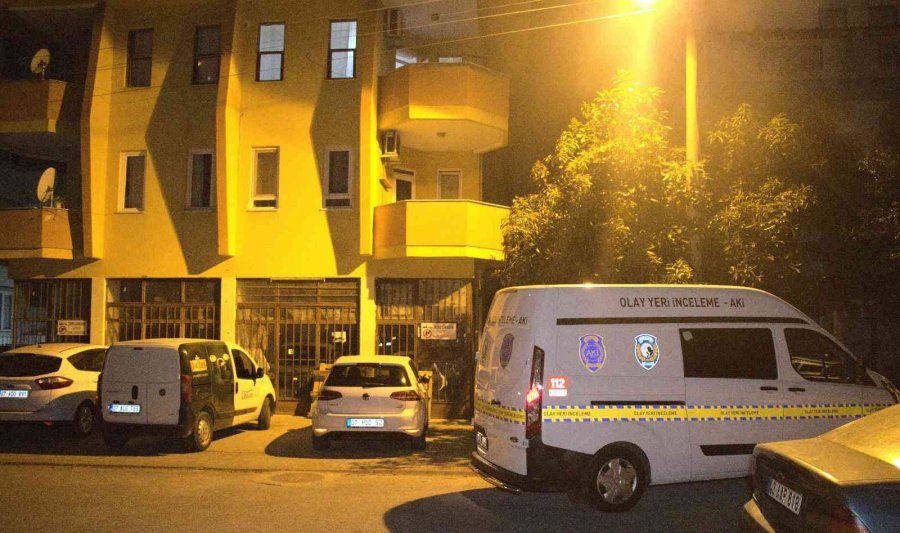 Rus Uyruklu Kadın Evinde Ölü Bulundu