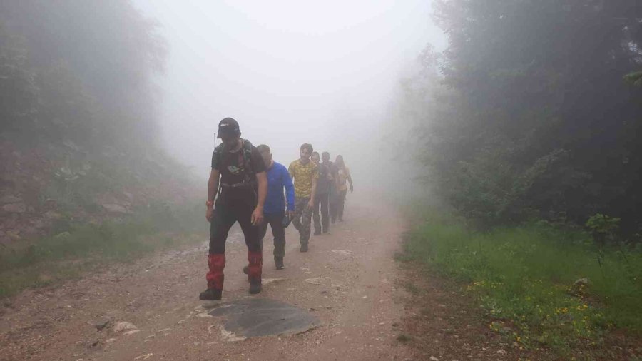 Eskişehirli Sporcular Hafta Sonunu Uludağ’ın Eşsiz Doğal Güzellikleriyle Geçirdi