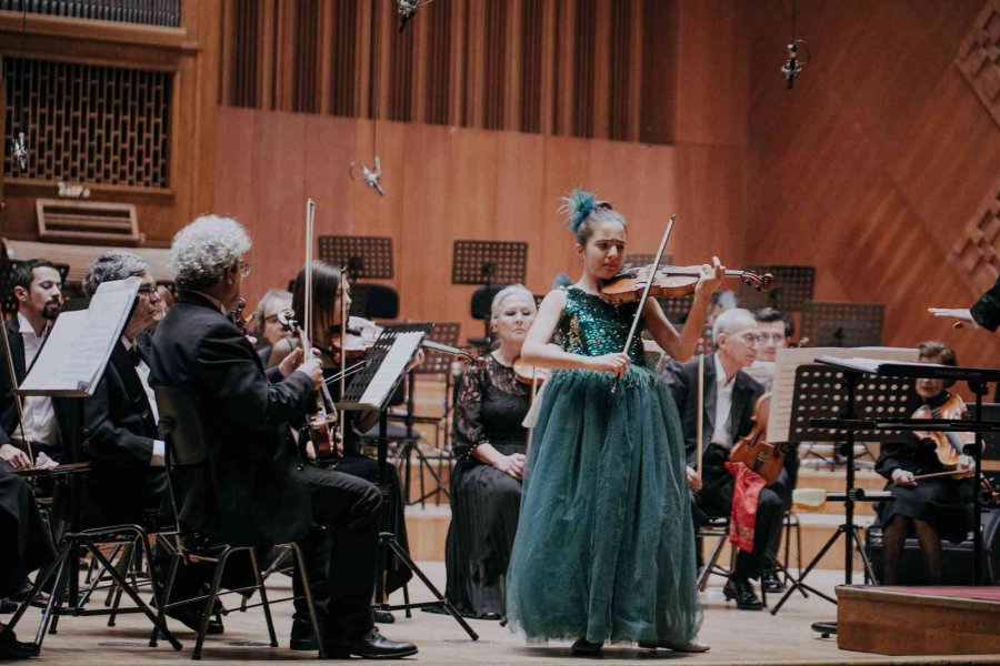 Genç Kemancı Türkiye’yi Temsilen Fas’ta