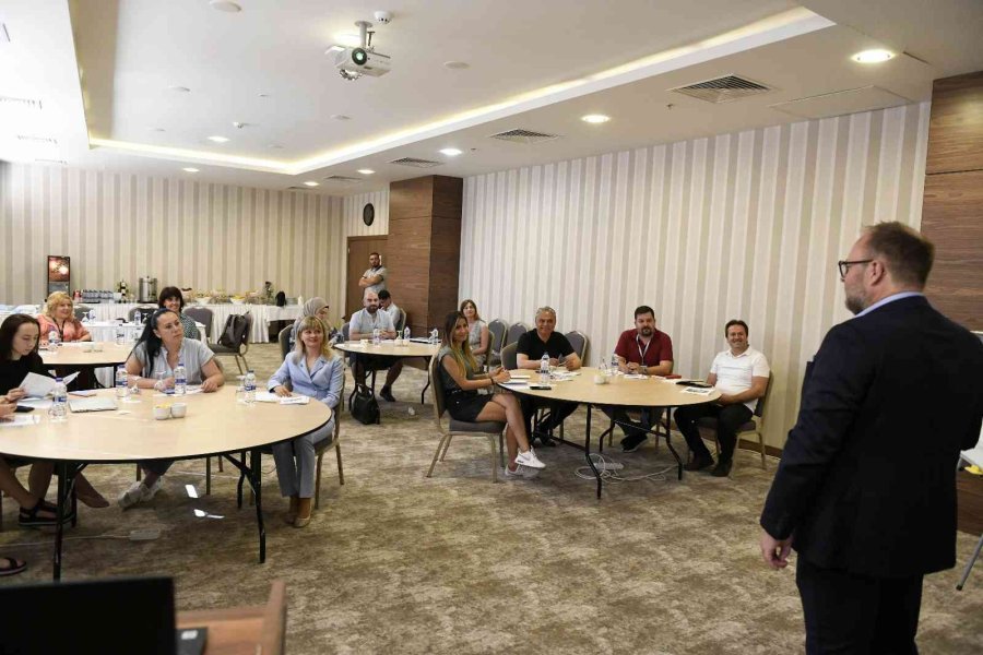 Muratpaşa’da Uluslararası Programın Kapanış Çalıştayı Başladı