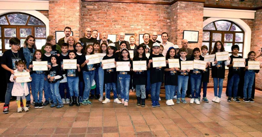 Karikatür Atölyeleri 10. Yıl Sergisi Beğeni Topladı