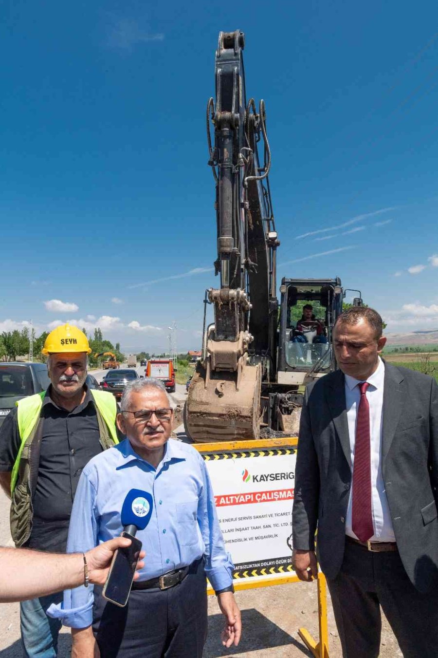 Başkan Büyükkılıç, Saroğlan’da Doğal Gaz Çalışmalarını İnceledi