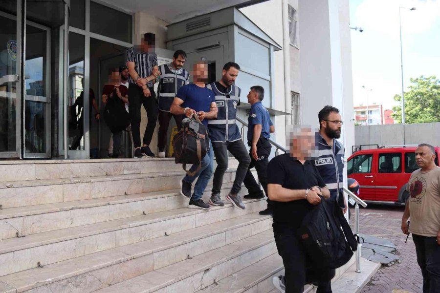 Aranan Şahıslara Operasyon: 20 Gözaltı