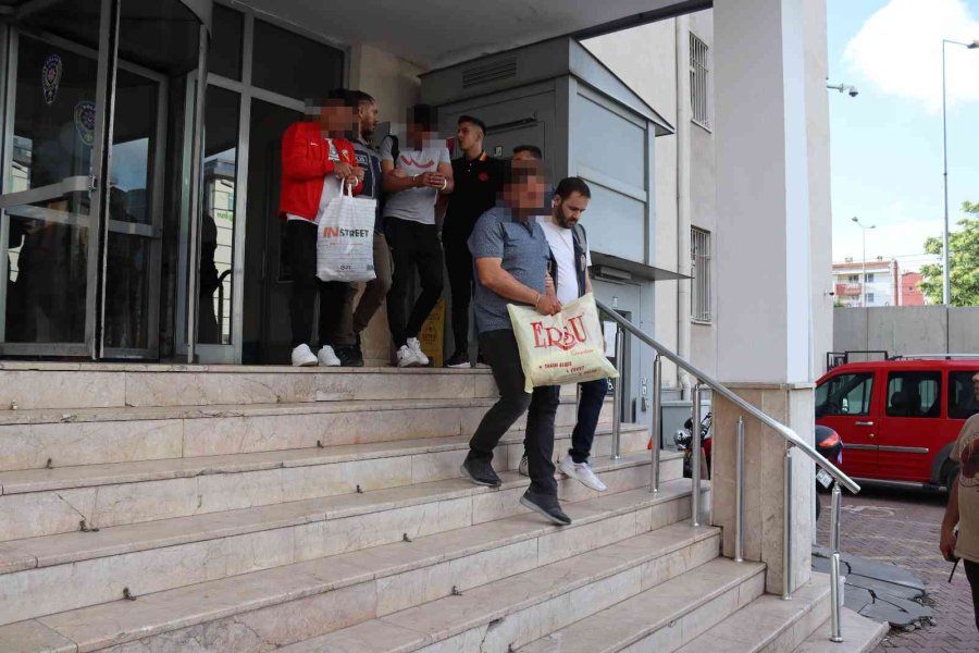 Aranan Şahıslara Operasyon: 20 Gözaltı