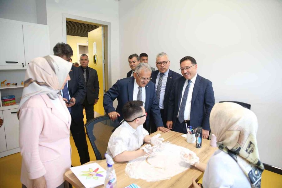 Besime Özderici Engelsiz Yaşam Merkezi’nde İnceleme