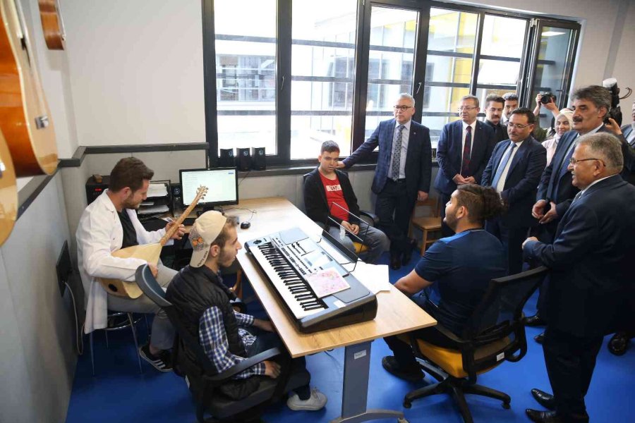 Besime Özderici Engelsiz Yaşam Merkezi’nde İnceleme