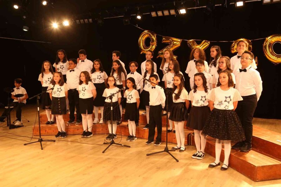 Osman Zeki Yücesan Ortaokulu’ndan Yılsonu Etkinliği