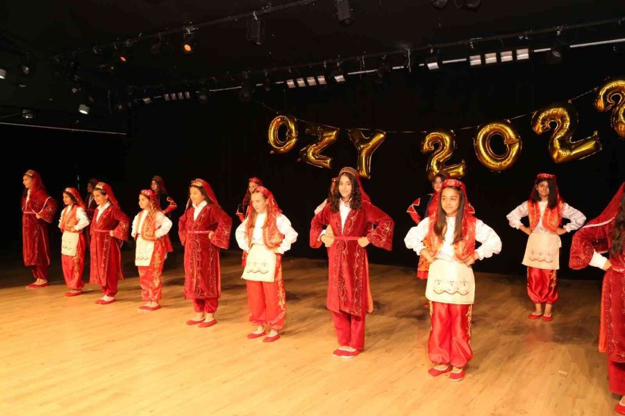 Osman Zeki Yücesan Ortaokulu’ndan Yılsonu Etkinliği