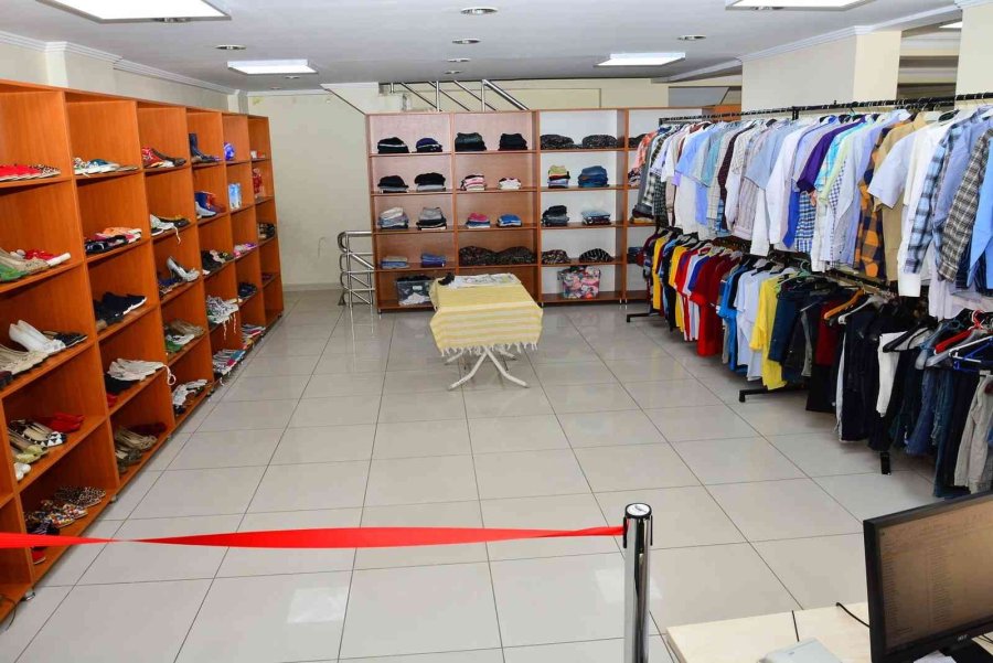 Manavgat Sosyal Market 10 Yıldır İhtiyaç Sahiplerine Hizmet Veriyor