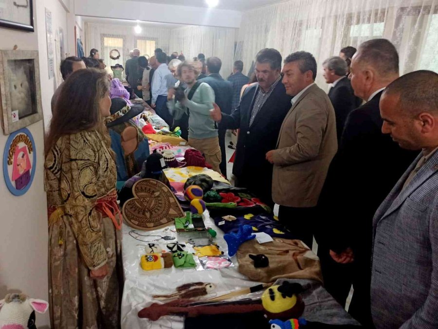 Sivrihisarlılar Derneği’nin Hizmet Binası Ve Yıl Sonu Sergisi Açılışı