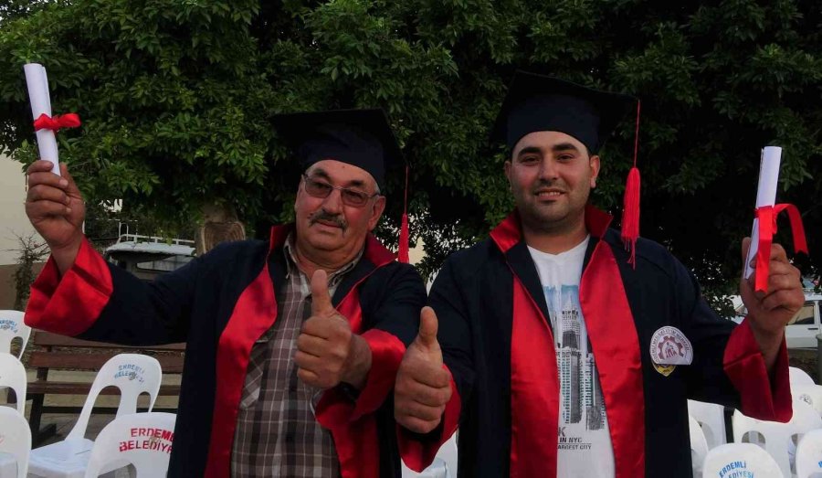 Baba Oğul Birlikte Mezun Oldu