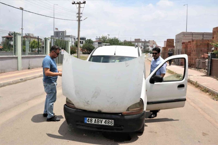 Gece Uyumak İçin Araç Çaldılar