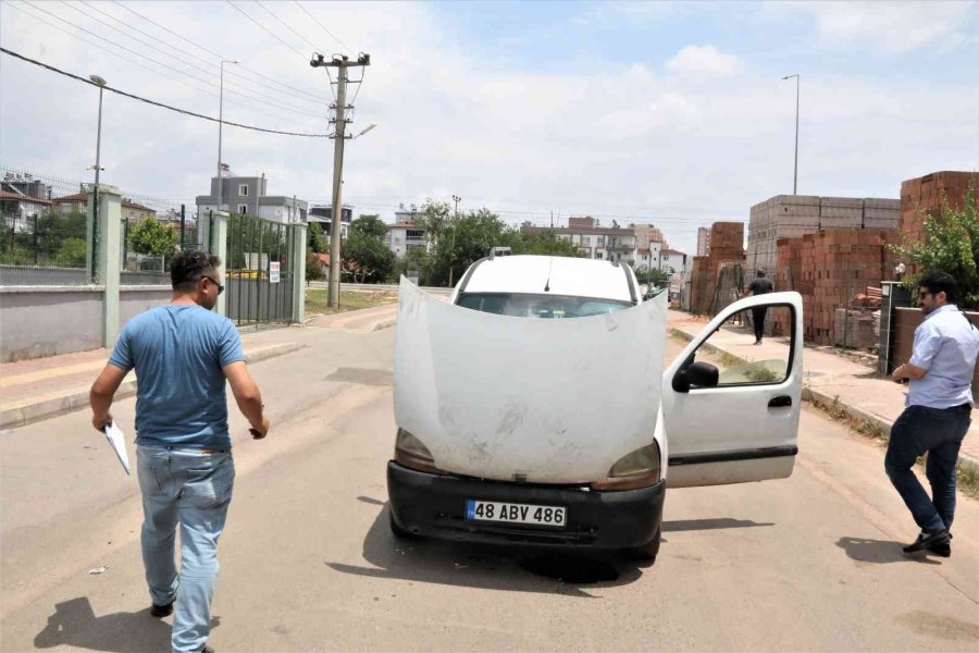 Gece Uyumak İçin Araç Çaldılar