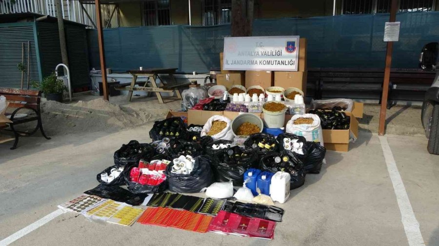 Kaçak Nargile Tütünü İmalathanesine Baskın