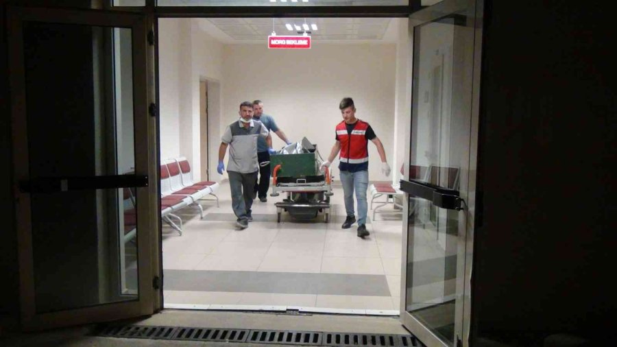 Antalya’da Kahvehanede Çıkan Tartışma Kanlı Bitti: 1 Ölü