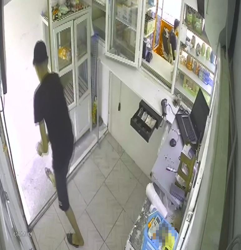 Hırsız, İhtiyacı Kadarını Alıp Ortadan Kayboldu