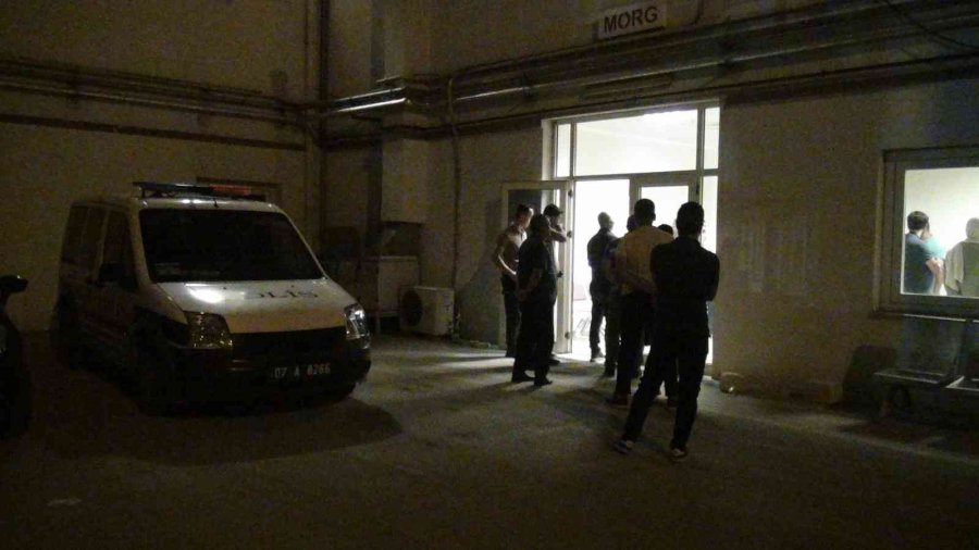 Antalya’da Kahvehanede Çıkan Tartışma Kanlı Bitti: 1 Ölü