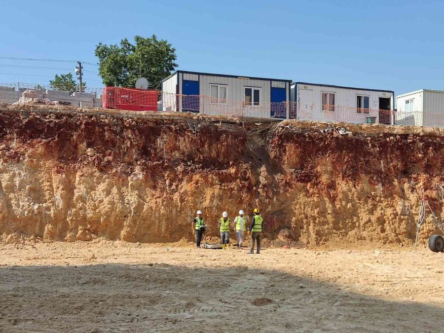 Gülveren Kütüphanesi İnşası Devam Ediyor