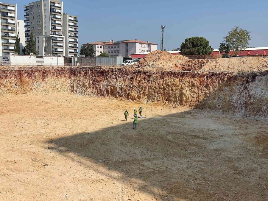 Gülveren Kütüphanesi İnşası Devam Ediyor