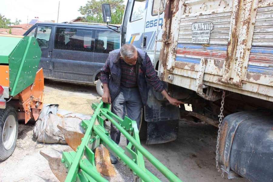 Kamyonların Mazot Ve Akülerini Çaldılar