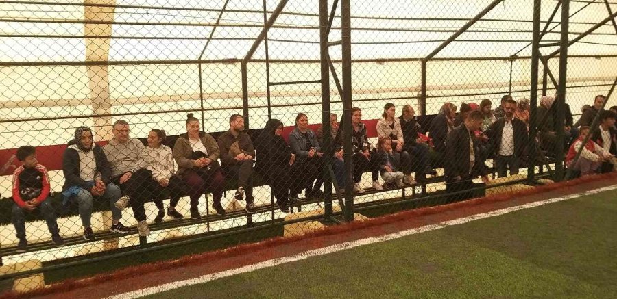 Ihlamurkentspor İle Global Spor Dostluk Maçında Karşı Karşıya Geldiler