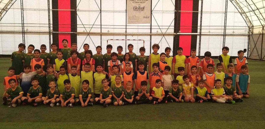 Ihlamurkentspor İle Global Spor Dostluk Maçında Karşı Karşıya Geldiler