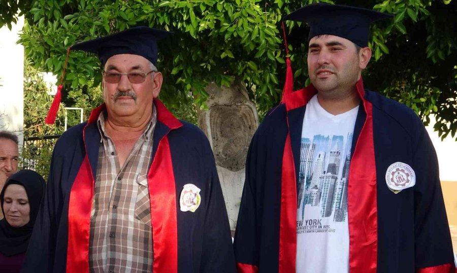 Baba Oğul Birlikte Mezun Oldu
