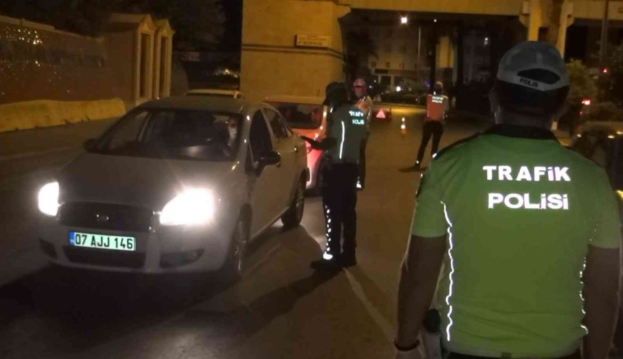 Antalya’da Sürücülere Alkol Kontrolü