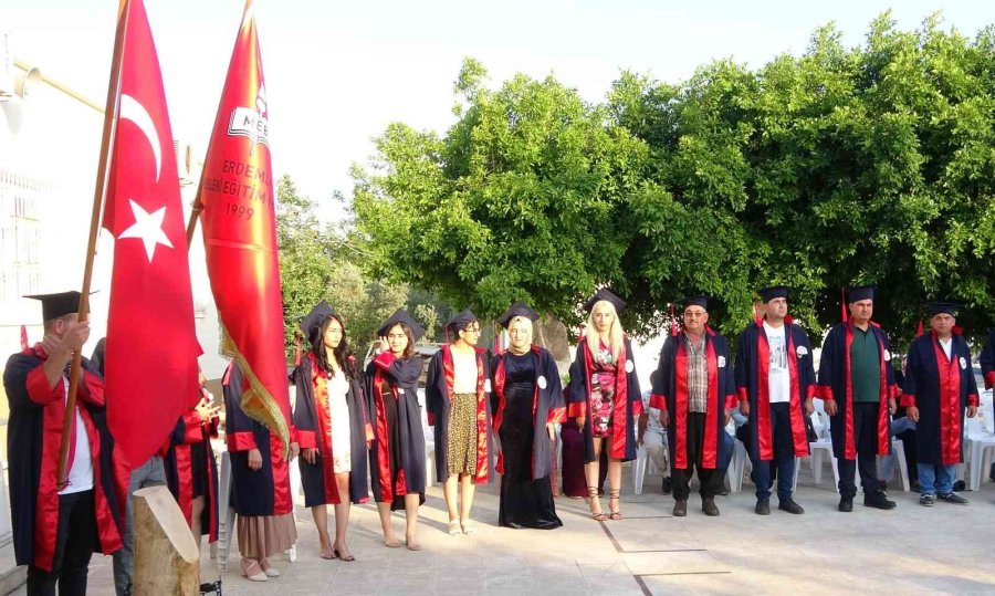 Baba Oğul Birlikte Mezun Oldu