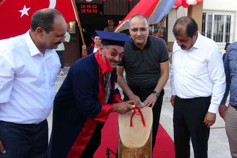 Baba Oğul Birlikte Mezun Oldu