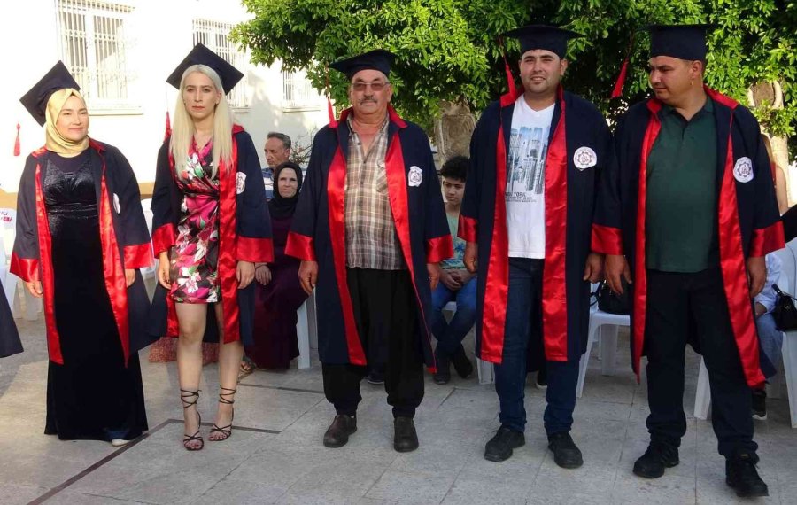 Baba Oğul Birlikte Mezun Oldu