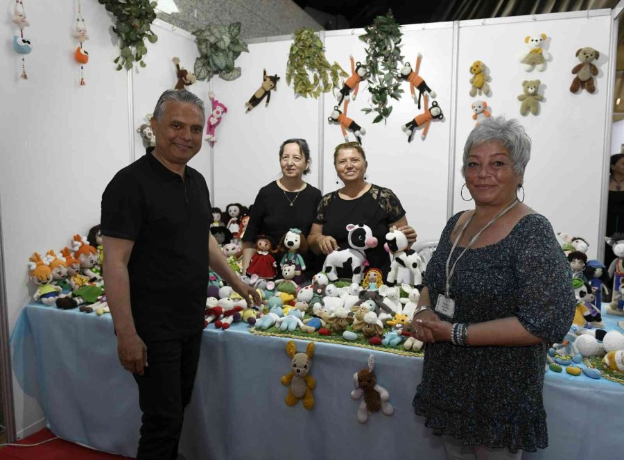 Muratpaşa’nın Mesleki Eğitim Ve Hobu Kursları Yıl Sonu Sergisine İlgi Büyük Oldu