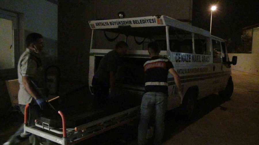 Antalya’da Kahvehanede Çıkan Tartışma Kanlı Bitti: 1 Ölü