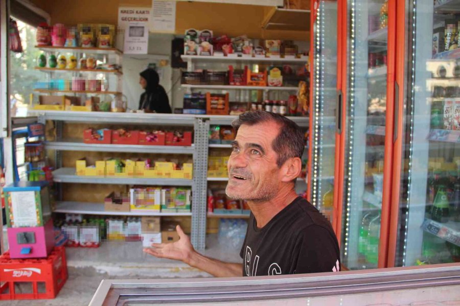 Hırsız, İhtiyacı Kadarını Alıp Ortadan Kayboldu