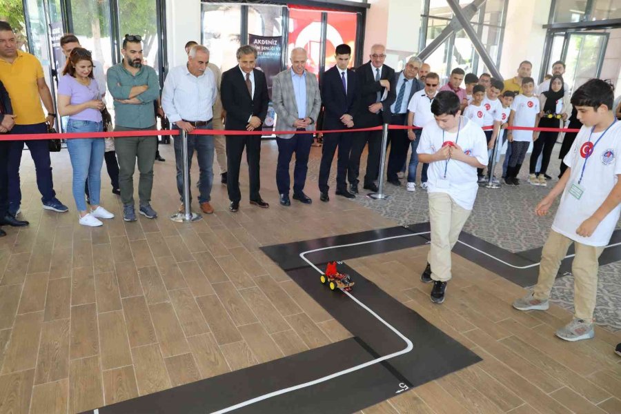 Festival des sciences et concours de robots de la municipalité d'Akdeniz
