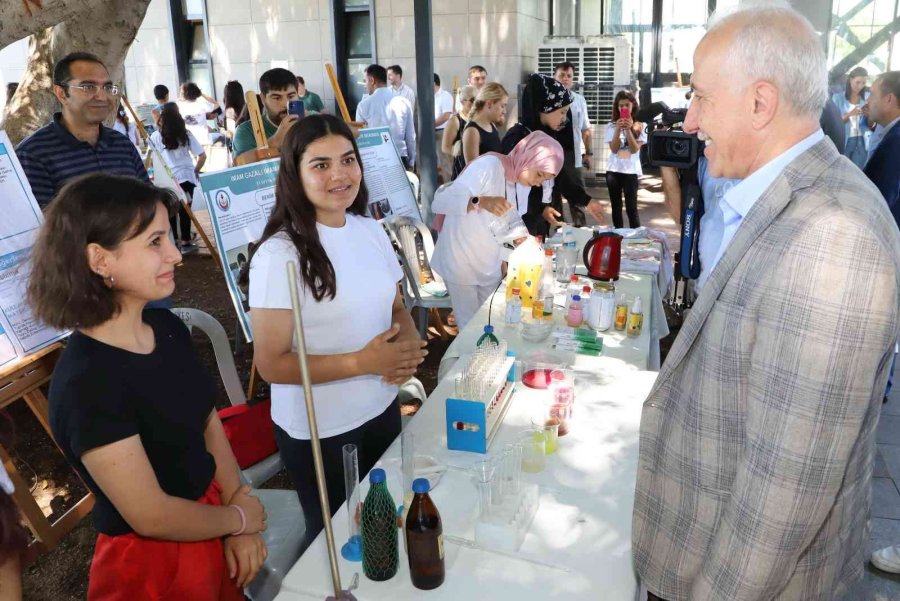 Akdeniz Belediyesinden Bilim Şenliği Ve Robot Yarışması