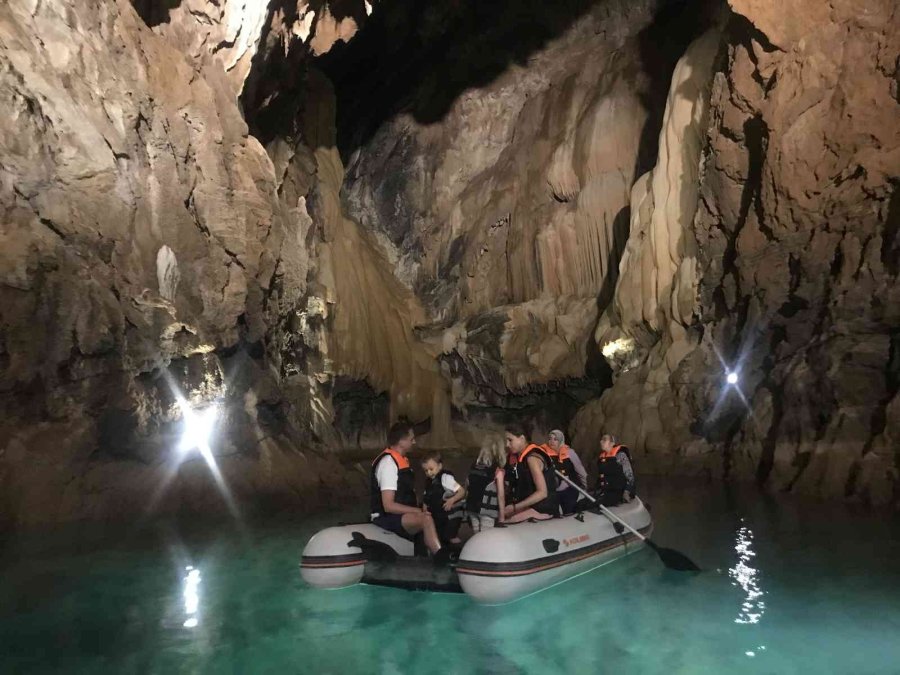 Altınbeşik Mağarası 5 Ayda 40 Bin Ziyaretçi Ağırladı